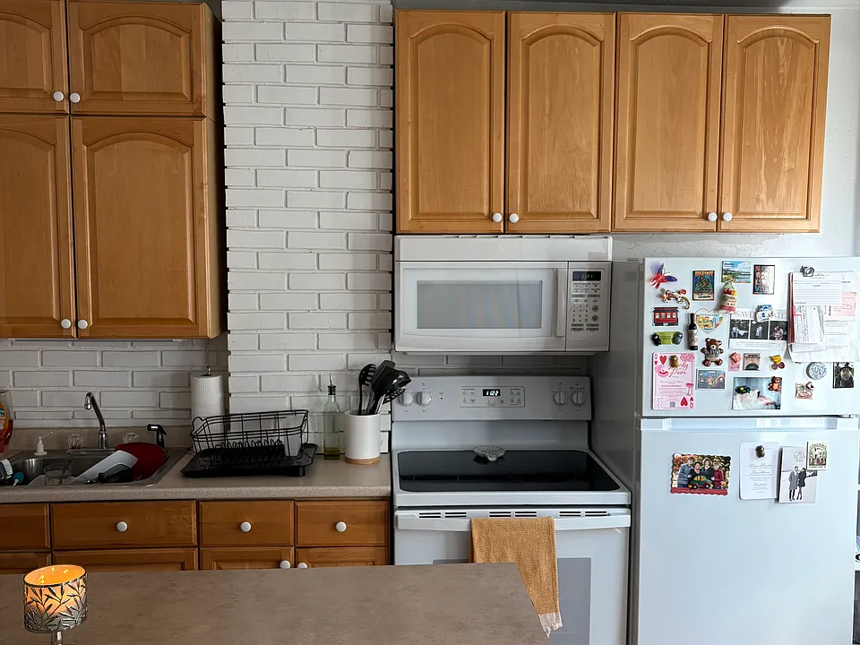 9 Charter St #2F