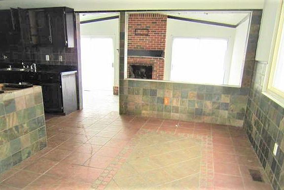5th image of 3850 Colorado Ave