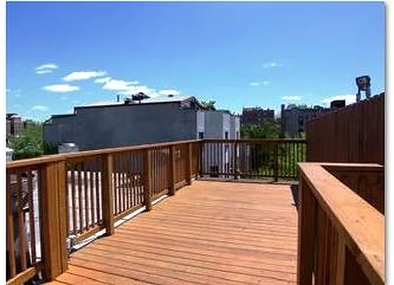 Rented by R New York | media 23