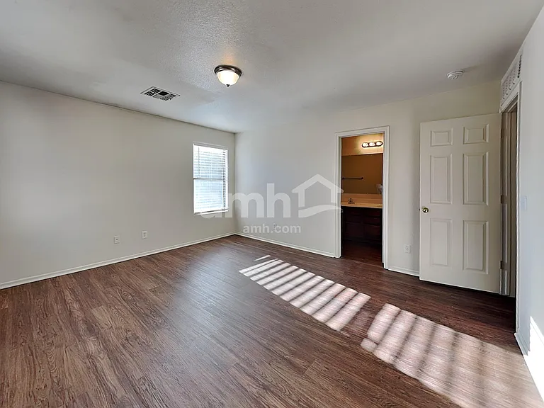 9680 N 82nd Ln — Photo 10