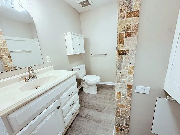 1016 Sulphur Springs Rd — Photo 10