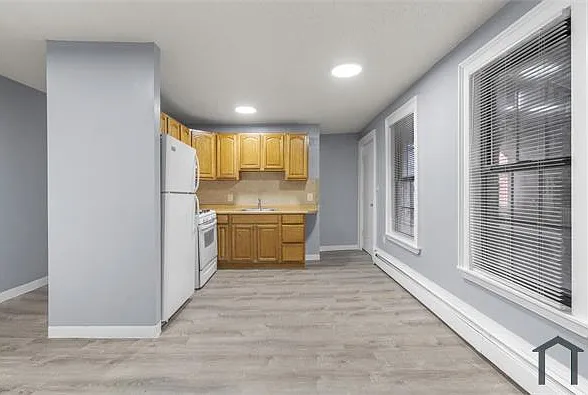26 Lawrence St — Photo 1