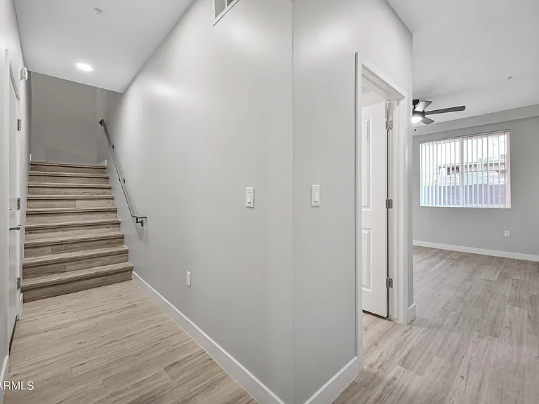 1023 W 5th St #1018 — Photo 15