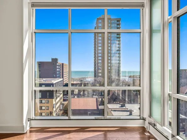 1550 East Royall PLACE #813, Milwaukee, WI 53202