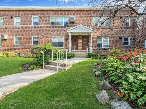 87-27 Marengo Street #2C, Holliswood, NY 11423