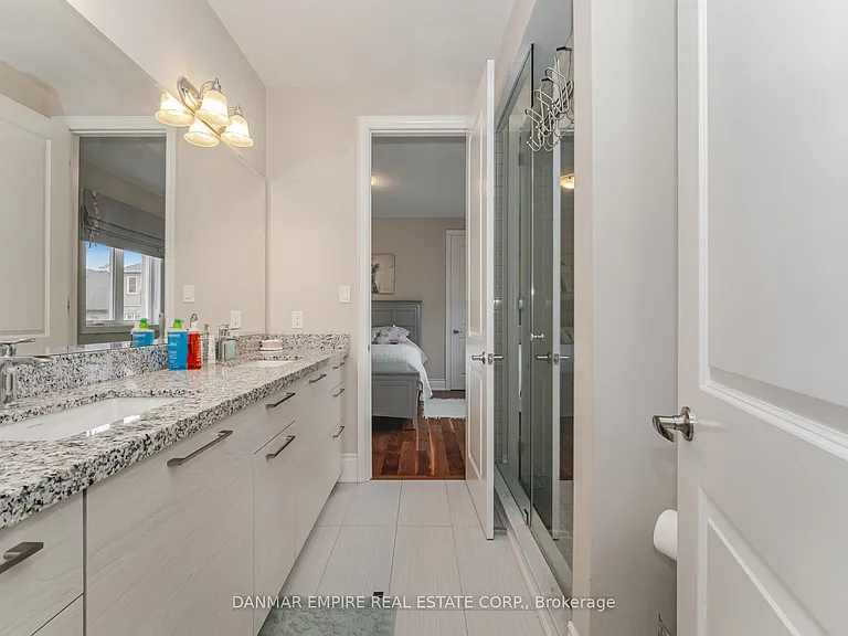 2118 Vineland Cres — Photo 23