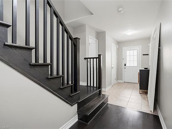 5th image of 29 Waterbridge St