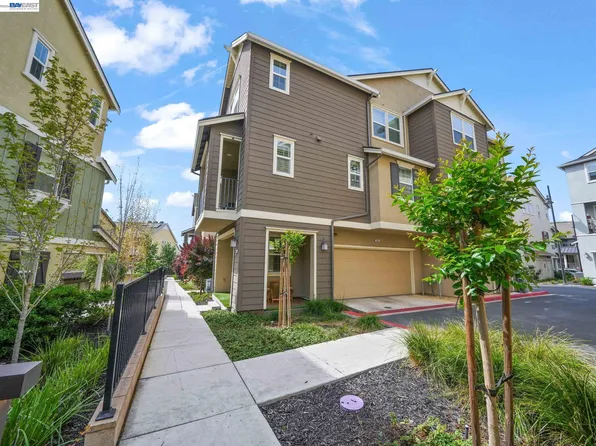 7045 Coombsville Loop, Dublin, CA 94568