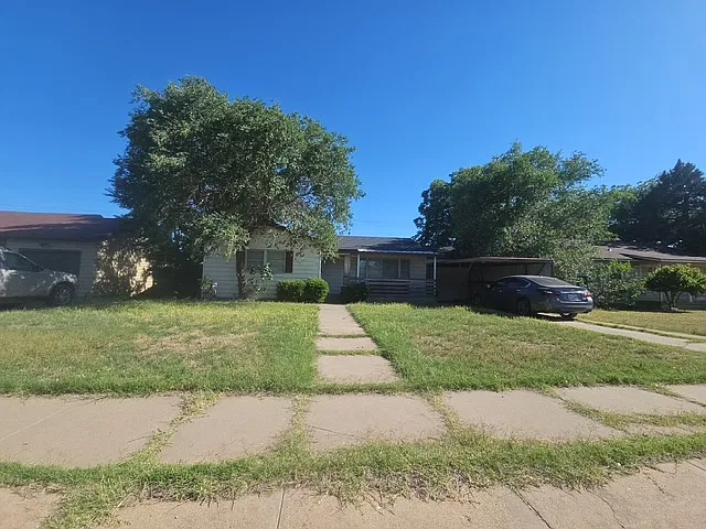 3 bed, 1449 sqft, $1,300 — Photo 1