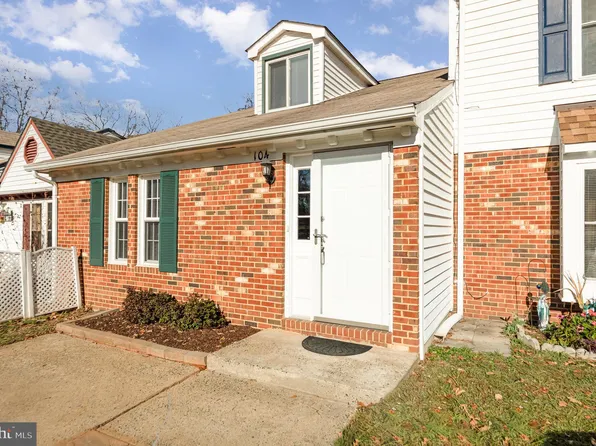 104 Matthew Ct, Stafford, VA 22554