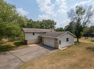 820 203rd Ln NE, East Bethel, MN 55011