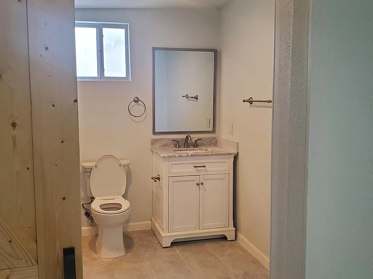 521 N Alameda Blvd — Photo 7