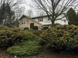 403 Dogwood Dr, Clarks Summit, PA 18411