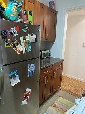 Rented by M.Grossman R.E. Management | media 2