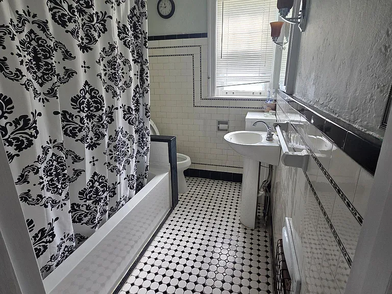 401 E Lancaster Ave #1 — Photo 23