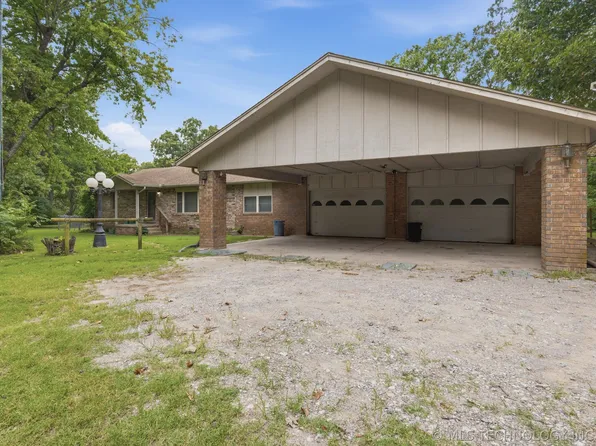 23212 W Coyote Trl, Sand Springs, OK 74063