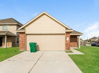 8702 W Oaks Dr, Houston, TX 77058