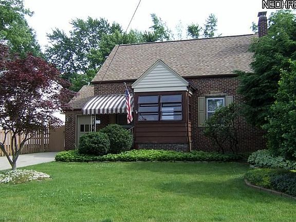 5th image of 171 Kraft St
