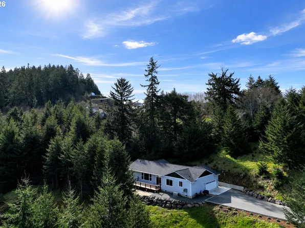 98205 Sunforest Ct, Brookings, OR 97415