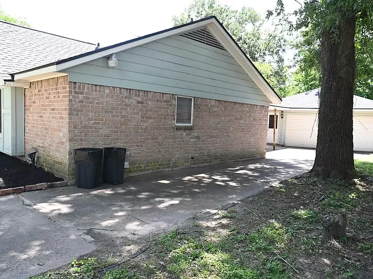 23115 Whispering Willow Dr — Photo 13