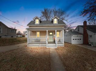 1229 W 8th St, Washington, MO 63090