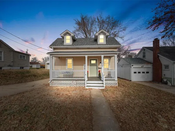 1229 W 8th St, Washington, MO 63090