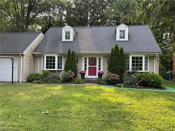2314 Lamberton Rd, Cleveland Heights, OH 44118