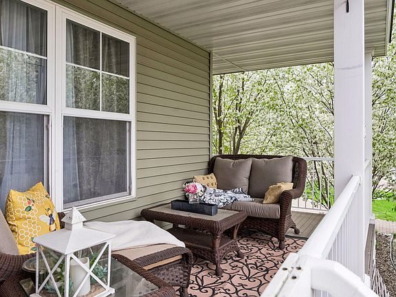 3rd image of 2898 Clover Ridge Dr