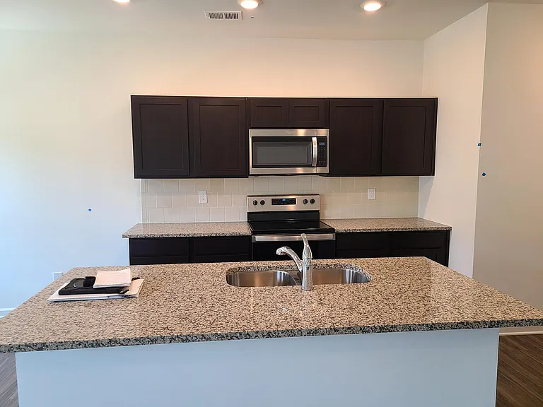 1120 Lossie Ln #1120 — Photo 3