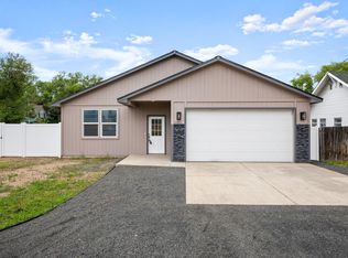 11911 N Main St, Mead, WA 99021