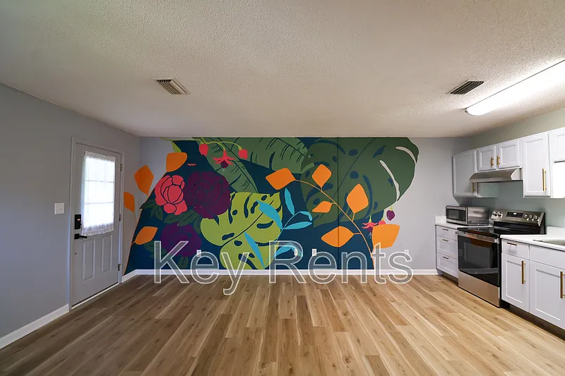 1 bed, 1.0 bath, 678 sqft, $1,350 — Photo 2