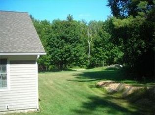 29 Edwards Rd, Westhampton, MA 01027