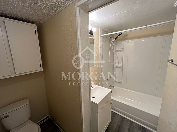 4th image of 2447 Jackson St