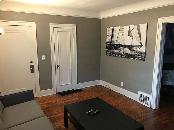 5th image of 1312 Maryland St APT 1