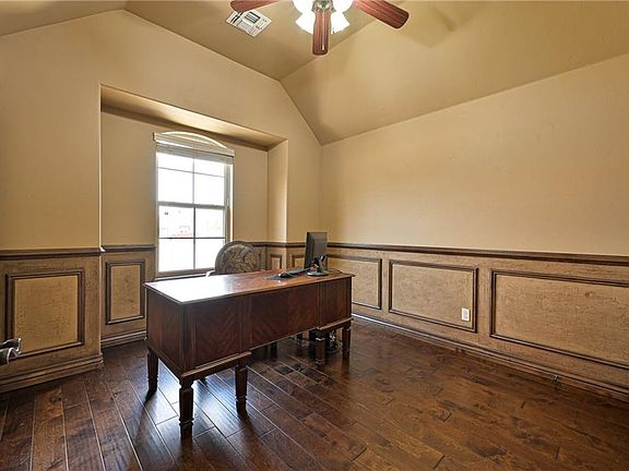 5th image of 3904 Chesterfield Pl