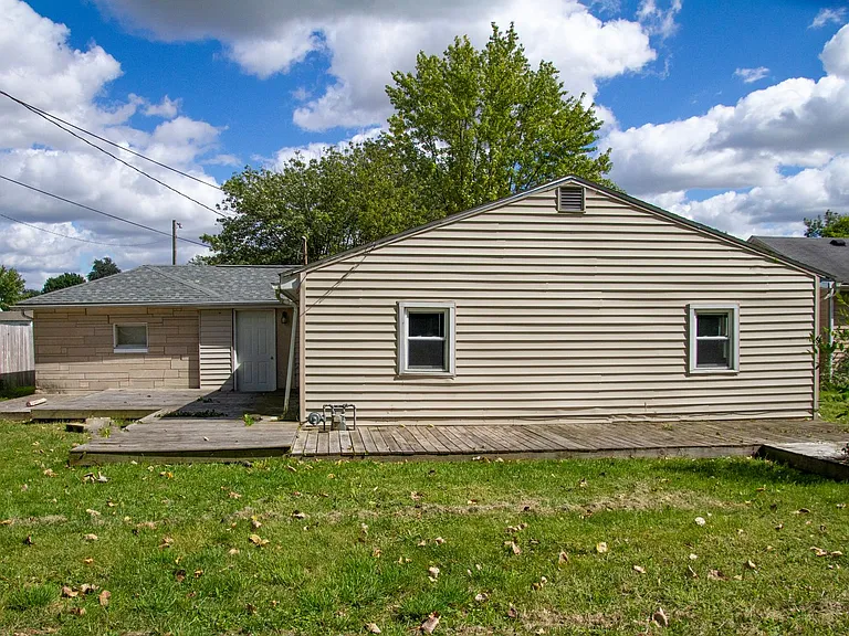219 N Claypool Rd — Photo 12