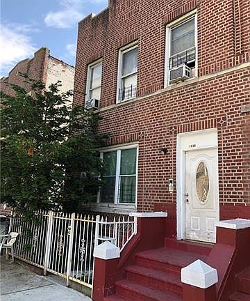 4th image of 1020 Longfellow Ave