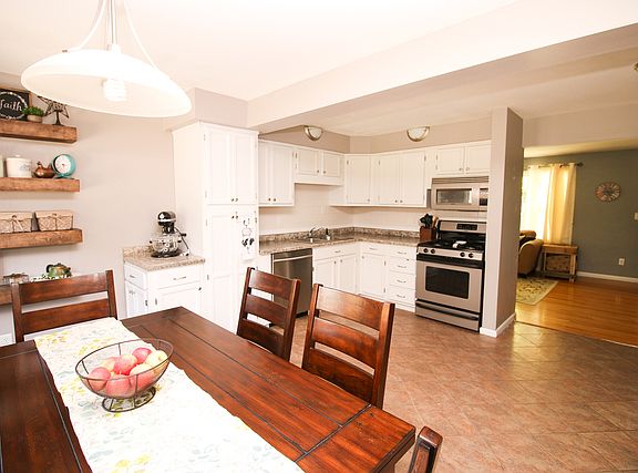 5th image of 310 Hosmer St