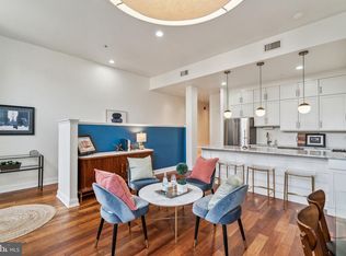 200 E Christian St #914-10, Philadelphia, PA 19147