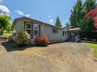 535 Grandview St, Glide, OR 97443