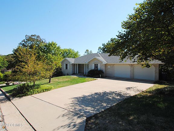 3rd image of 1024 Cimarron Dr