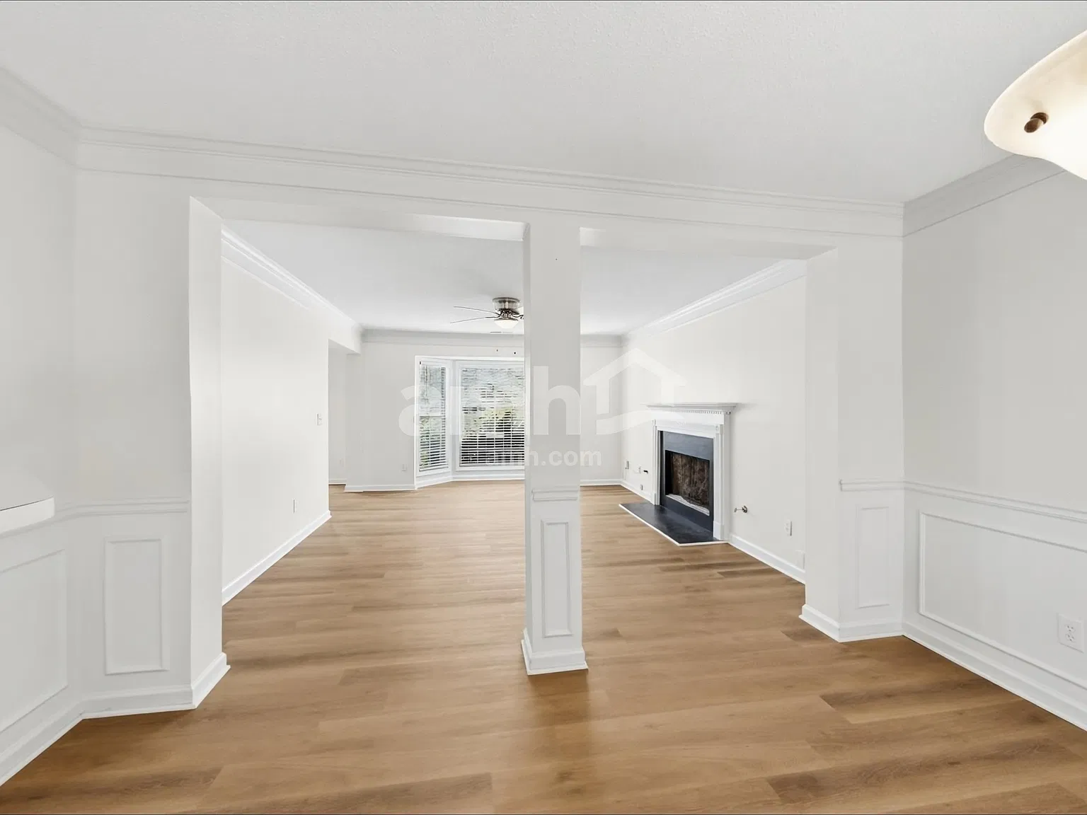 3 bed, 2.5 bath, 1456 sqft, $2,150 — Photo 4