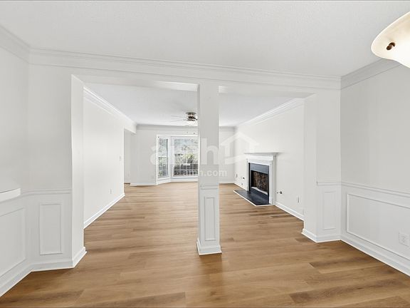 4th image of 2793 Northgate Way NW