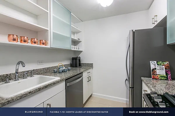 Rented by The Blueground | media 27