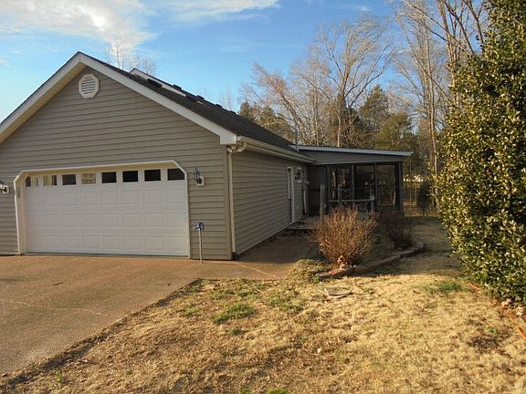 3rd image of 424 Sunrise Dr