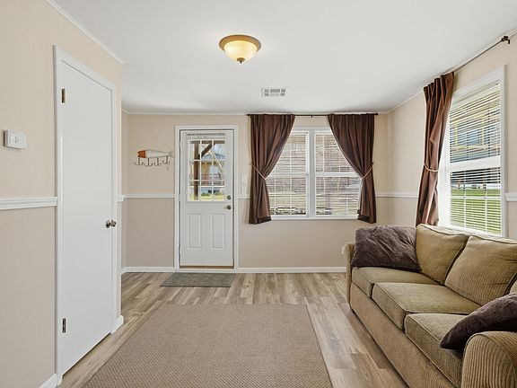 3rd image of 25421 S 676th Rd