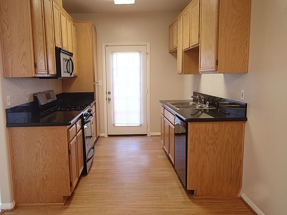 3rd image of 491 Calle Elegante