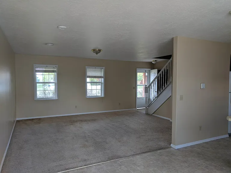 439B Country Club Ln — Photo 9