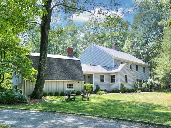 12 Walnut Place, Wilton, CT 06897