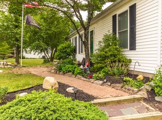 17 Applegate Ln, New Egypt, NJ 08533